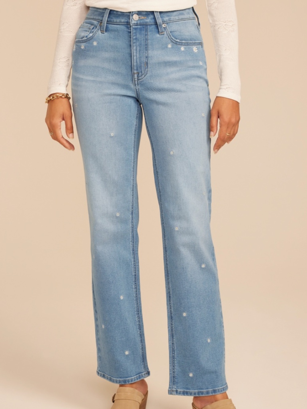 Darling Daisy Embroidered High Rise Straight Jean, Size 8 Long!
